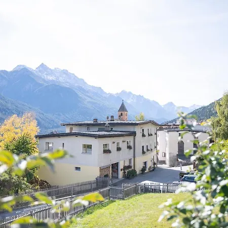 Familiehotel La Randulina Han/Misafirhane Ramosch