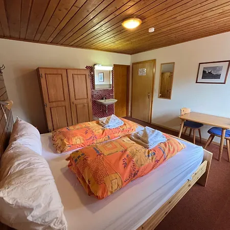 Familiehotel La Randulina Han/Misafirhane Ramosch