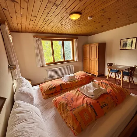 Fogadó Familiehotel La Randulina Ramosch