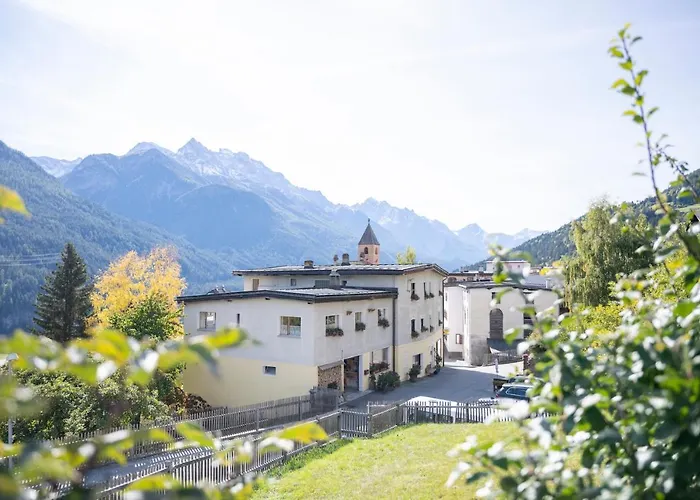 Familiehotel La Randulina Herberg Ramosch